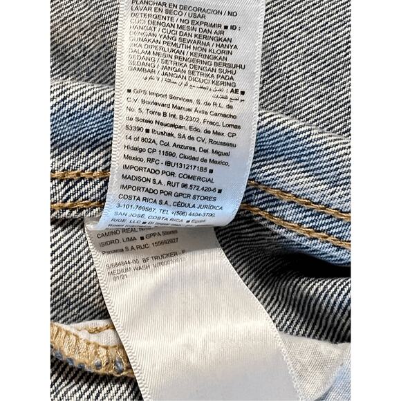 Old Navy Boyfriend Trucker Rainbow Denim Jean Jacket Blue sz MEDIUM - Picture 9 of 10